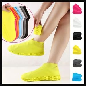 One Pair of Reusable Silicone Waterproof Shoe Cover For Women and Men
